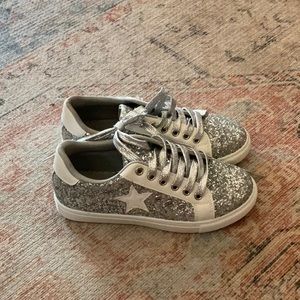 Size 6 silver/white glitter slip on tennis shoes NIB